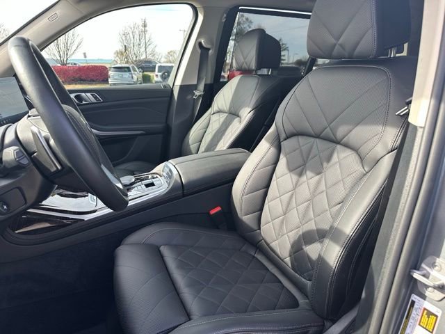 Certified 2025 BMW X7 xDrive40i w/ Premium Package AWD/4WD image 27