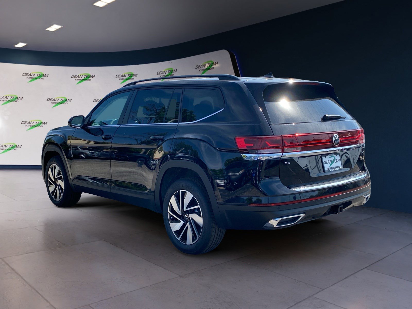 New 2026 Volkswagen Atlas SE image 4