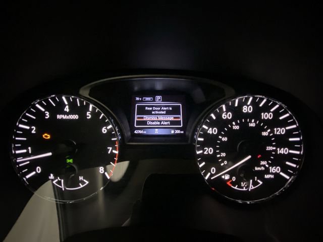 Used 2019 Nissan Pathfinder S image 15