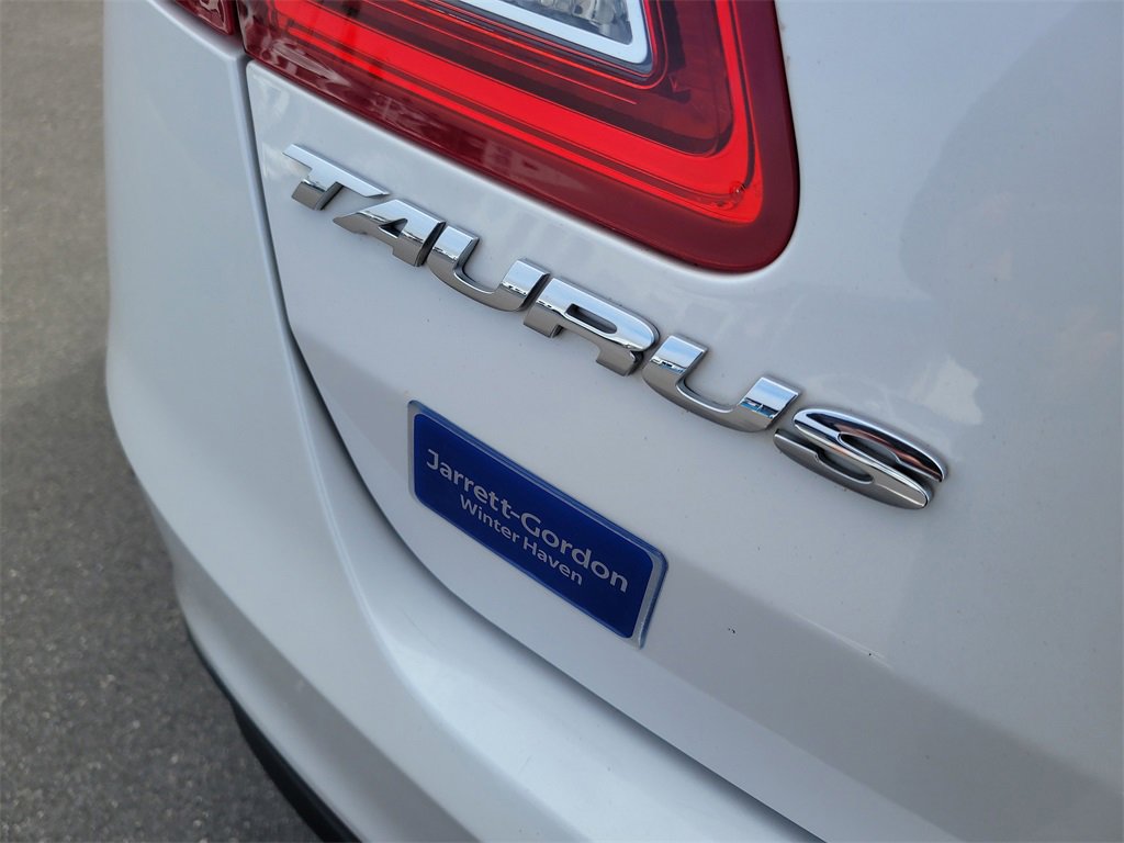 Used 2018 Ford Taurus Limited image 7