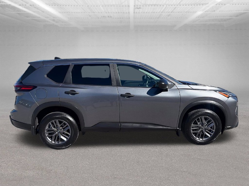 Used 2024 Nissan Rogue S AWD/4WD image 7
