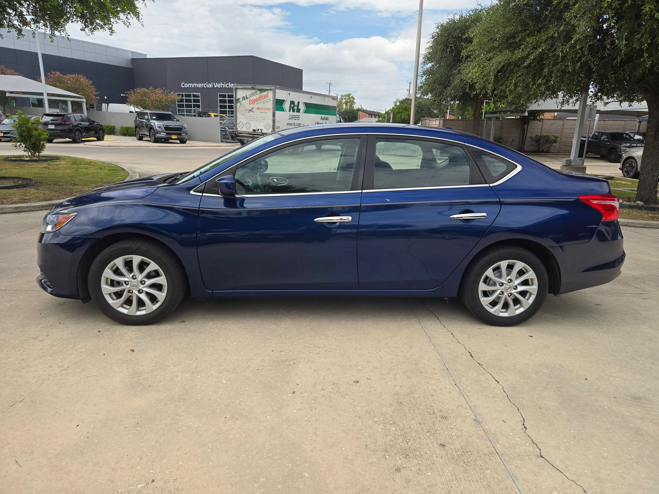 Used 2019 Nissan Sentra SV FWD image 6