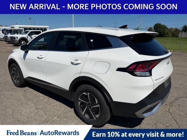 Used 2025 Kia Sportage LX AWD/4WD image 5