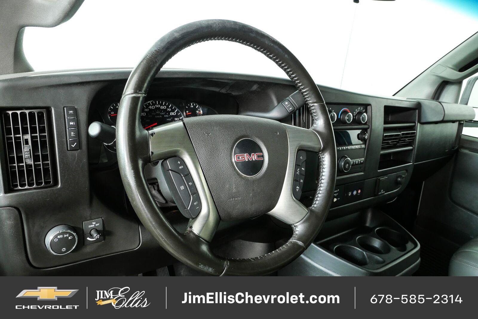 Used 2017 GMC Savana 2500 RWD image 4