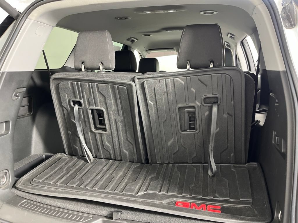 Certified 2022 GMC Acadia SLE w/ Driver Convenience Package FWD image 10
