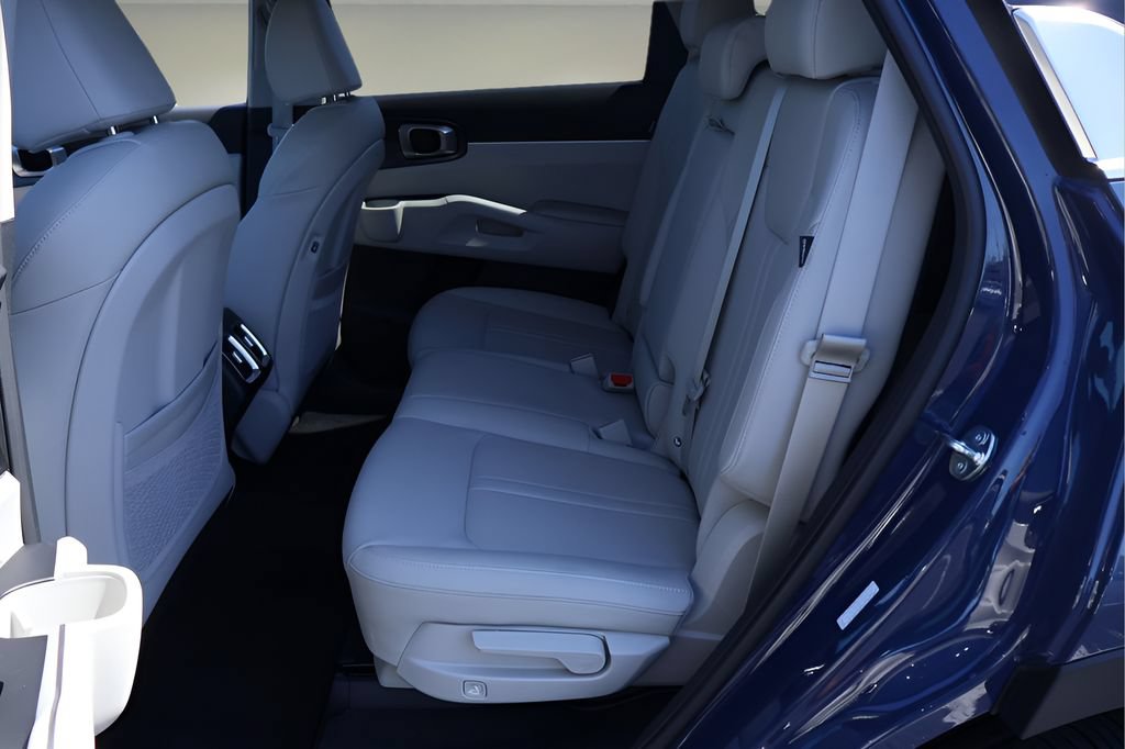 Used 2026 Kia Sorento S FWD image 12