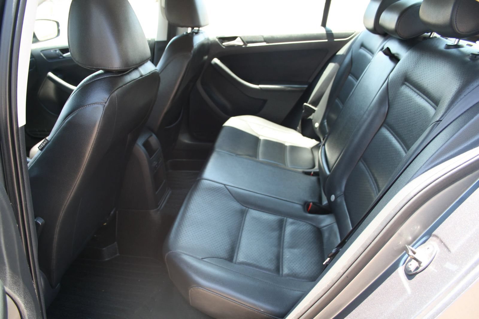 Used 2014 Volkswagen Jetta SE FWD image 19