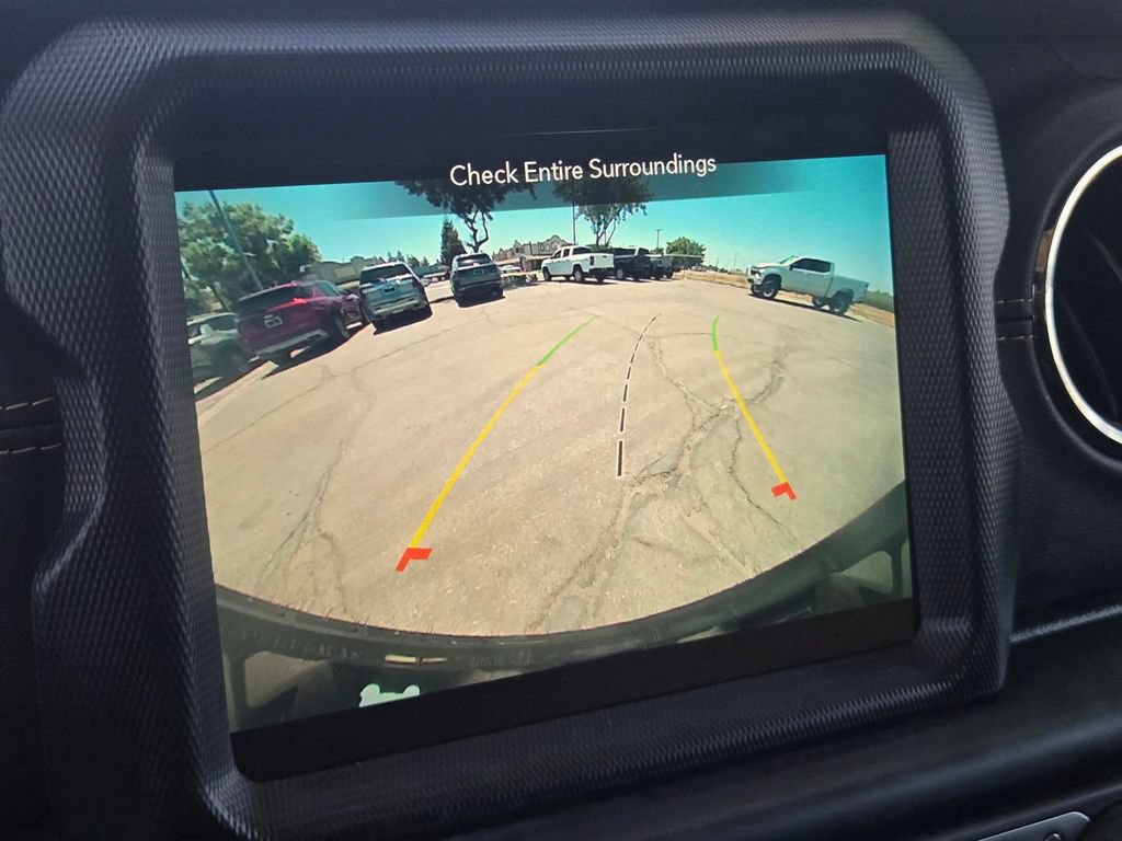 Used 2021 Jeep Wrangler Unlimited Sahara AWD/4WD image 24