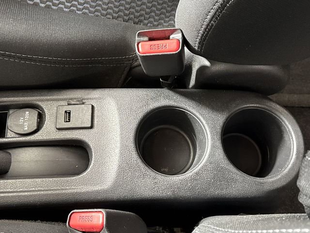 Used 2014 Nissan Versa Note SV w/ Convenience Package image 24