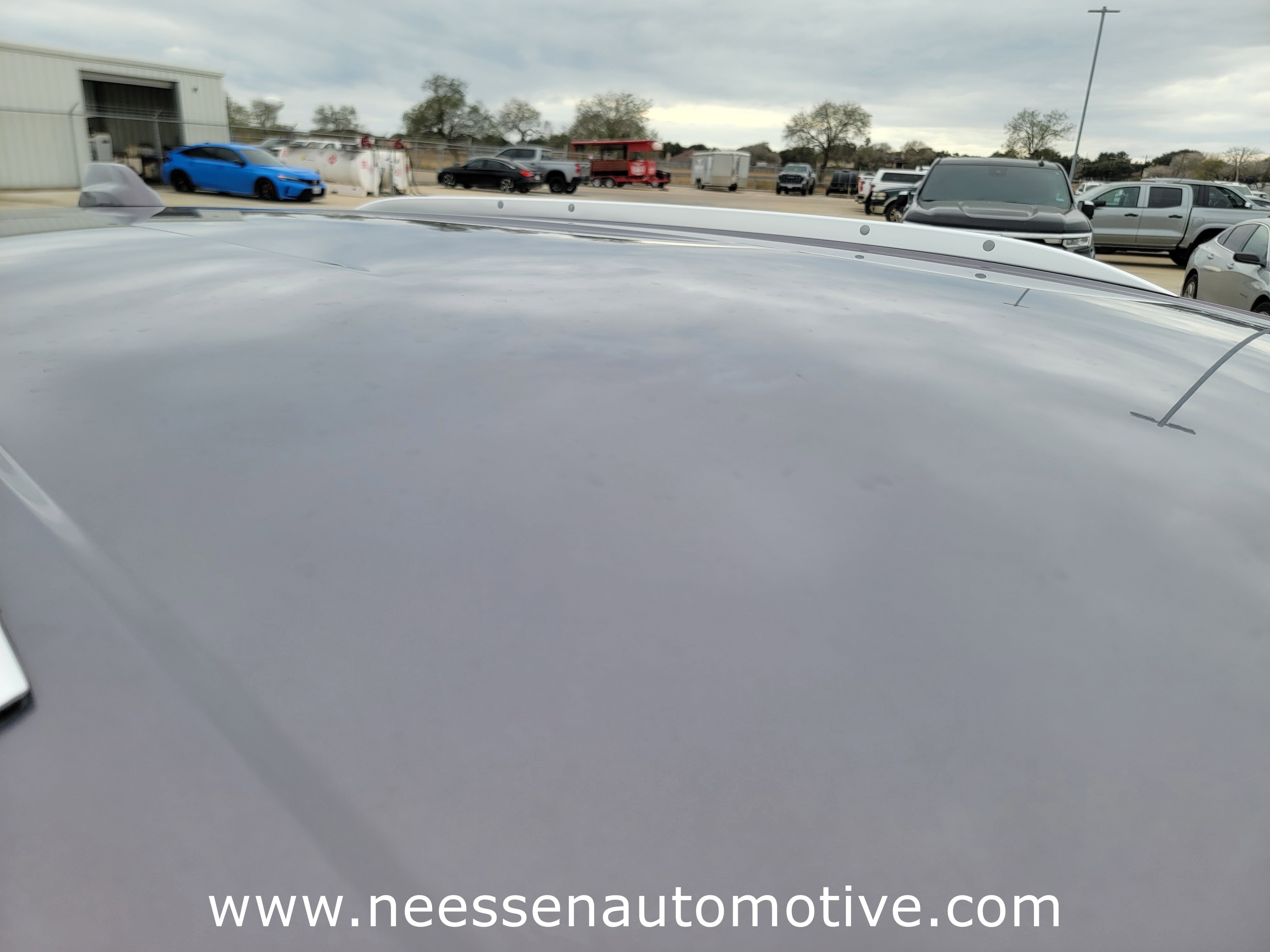 Used 2025 Chevrolet Equinox EV LT w/ Convenience Package image 8