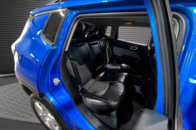 Used 2022 Jeep Compass Latitude AWD/4WD image 22