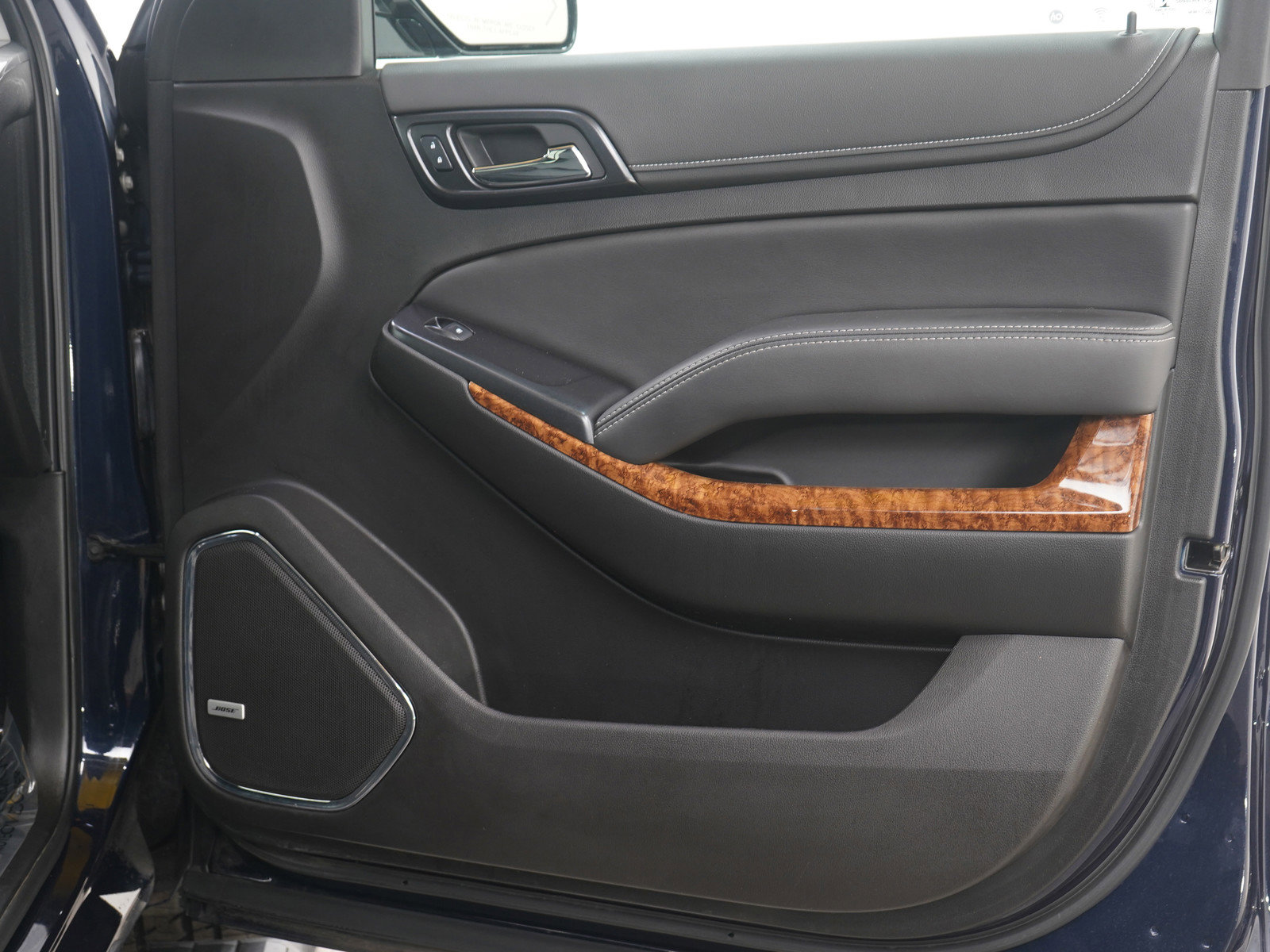 Used 2020 Chevrolet Tahoe Premier w/ Max Trailering Package image 12