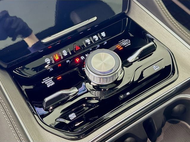 New 2026 Jeep Grand Wagoneer 4WD image 20