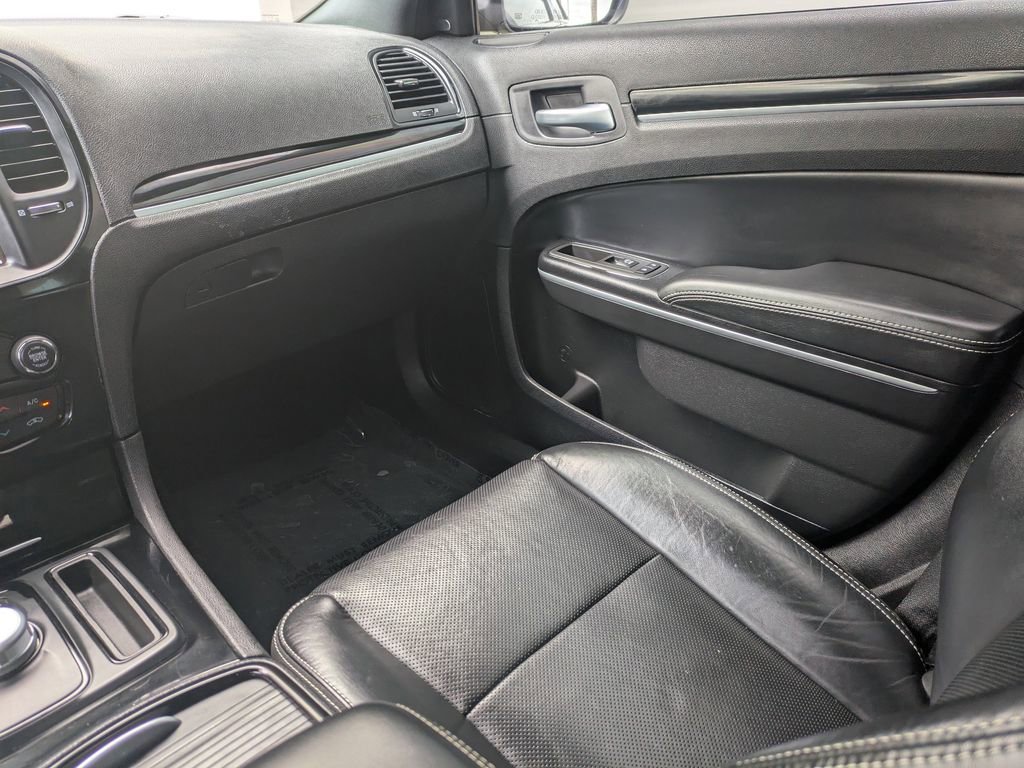 Used 2022 Chrysler 300 S w/ Comfort Group image 17