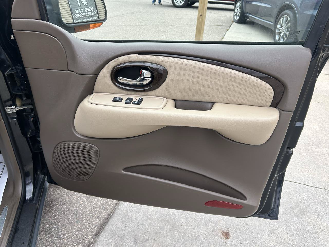 Used 2005 Buick Rainier CXL AWD/4WD image 16