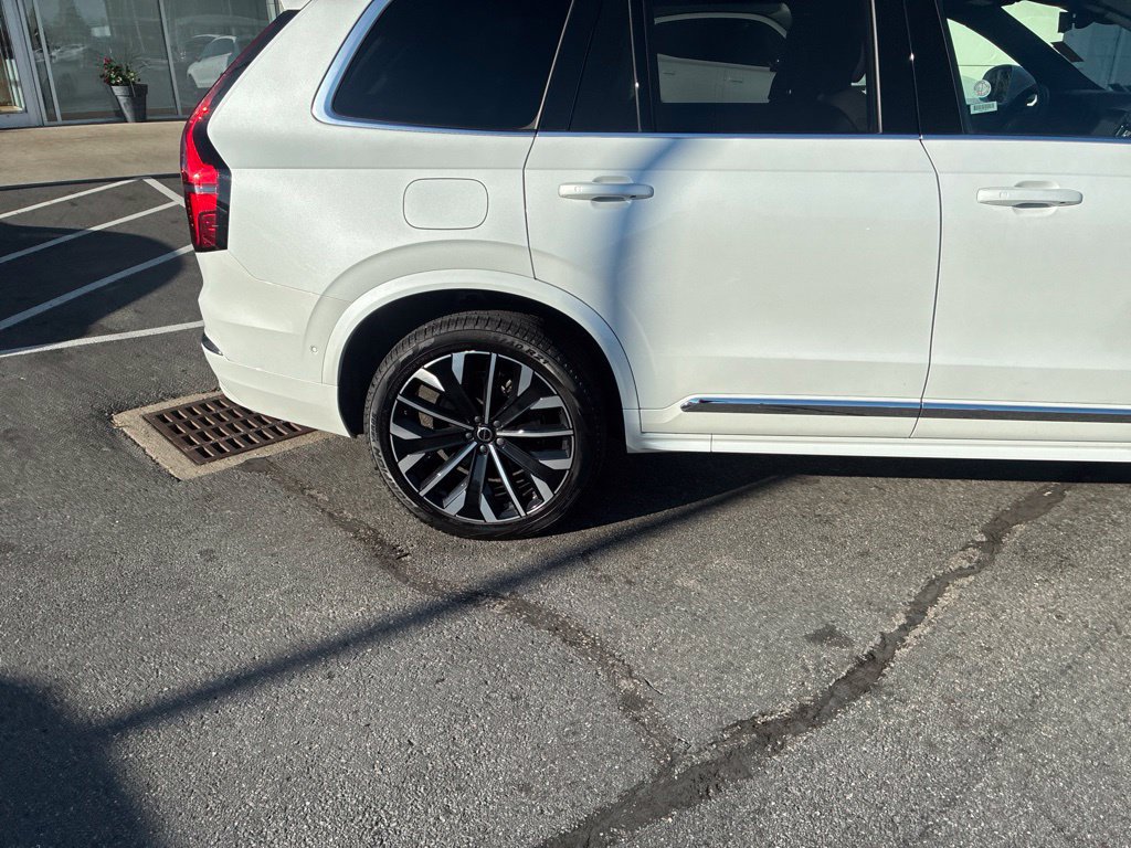 Certified 2026 Volvo XC90 B6 Plus AWD/4WD image 5