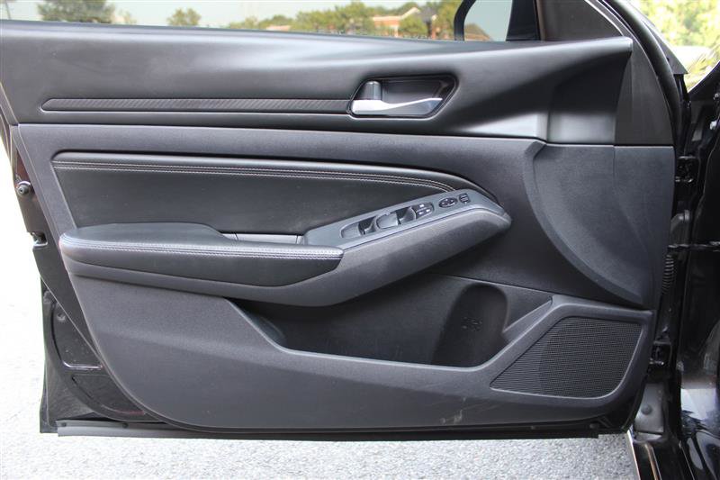 Used 2020 Nissan Altima 2.5 S FWD image 11