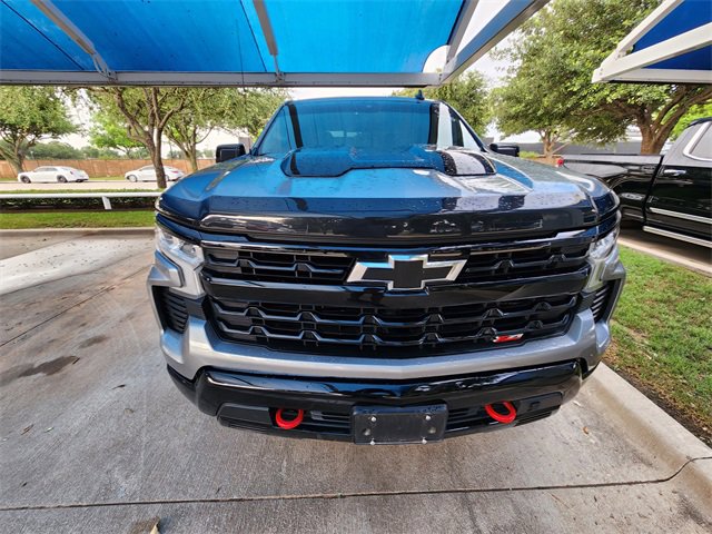 Used 2024 Chevrolet Silverado 1500 LT Trail Boss w/ Convenience Package II AWD/4WD image 2