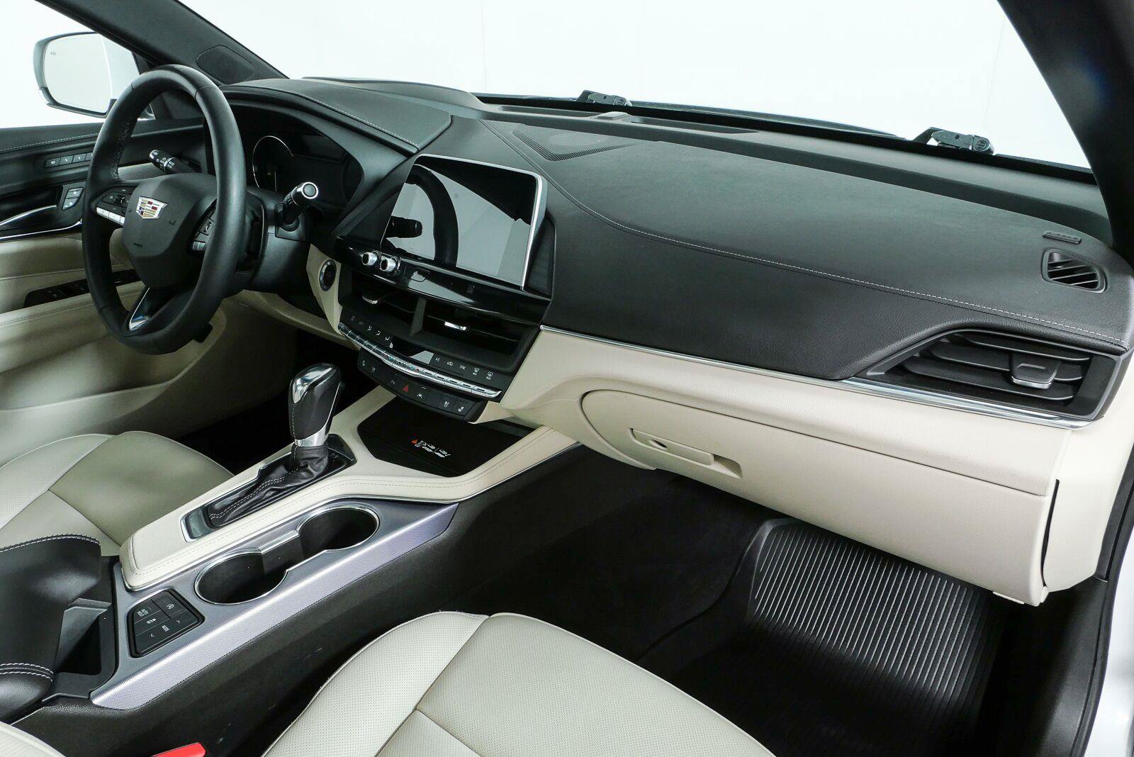 Used 2021 Cadillac CT4 Premium Luxury RWD image 24
