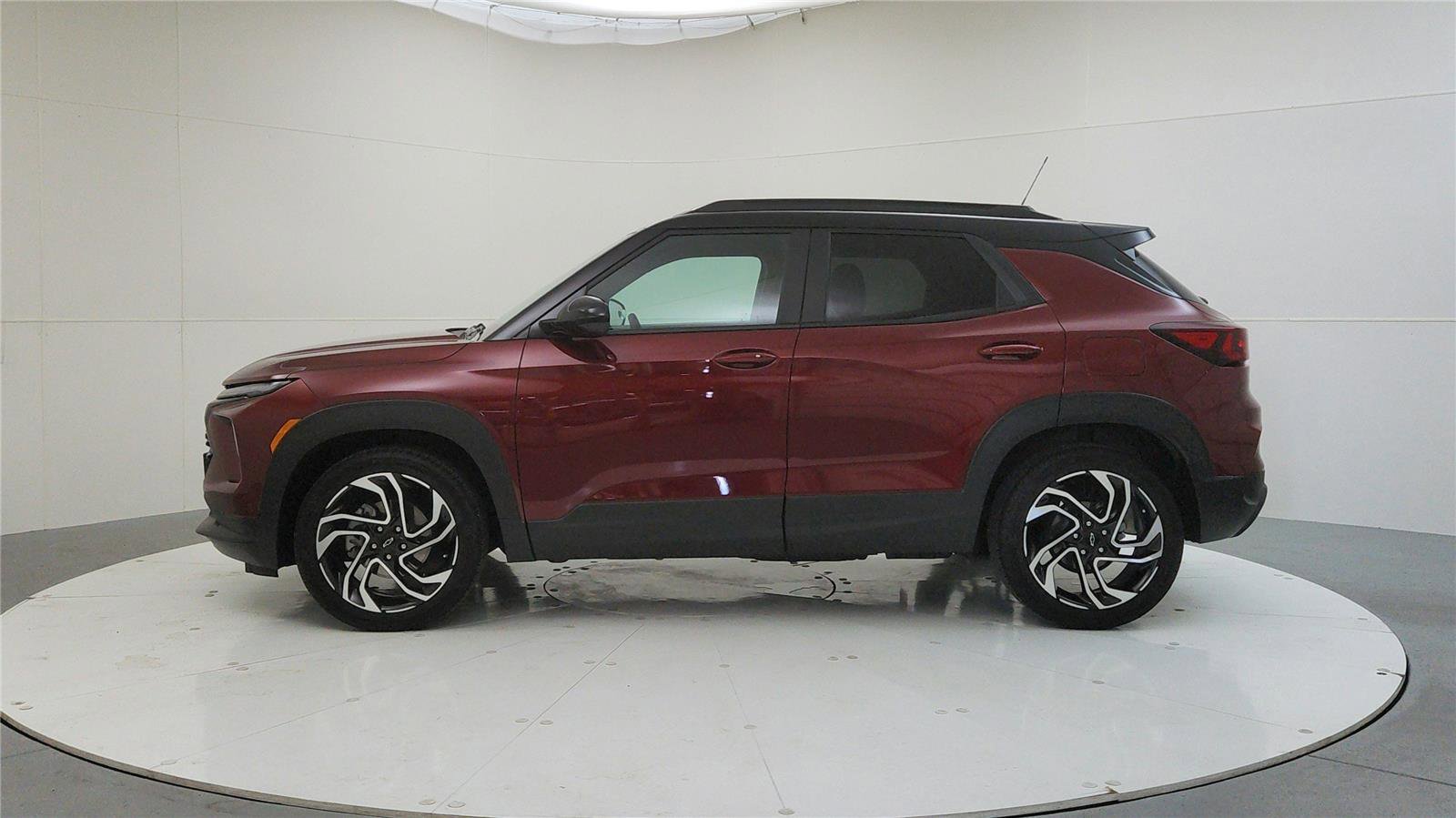 Used 2025 Chevrolet TrailBlazer RS w/ LPO, Trailering Package image 4