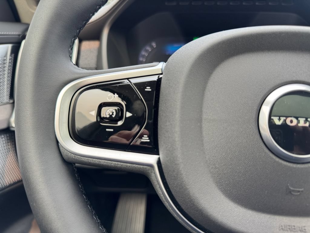 New 2026 Volvo XC90 B6 Ultra w/ Lounge Package AWD/4WD image 16