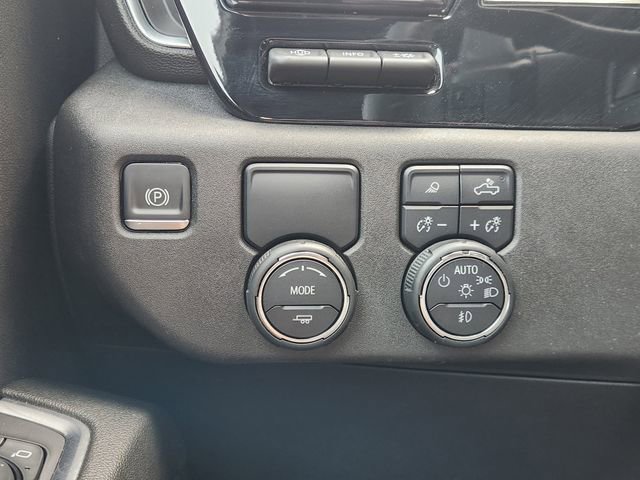 Used 2024 Chevrolet Silverado 1500 High Country w/ Technology Package RWD image 24