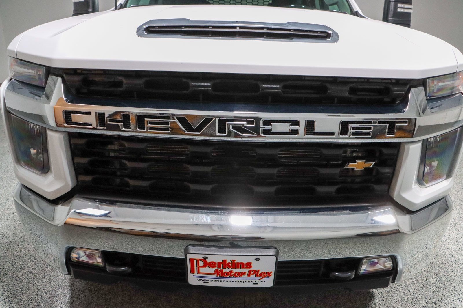 Used 2023 Chevrolet Silverado 3500 LT w/ Convenience Package AWD/4WD image 4