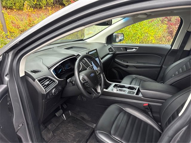 Certified 2021 Ford Edge SEL w/ Convenience Package image 9