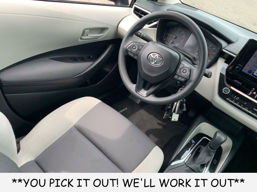 Used 2025 Toyota Corolla LE FWD image 26
