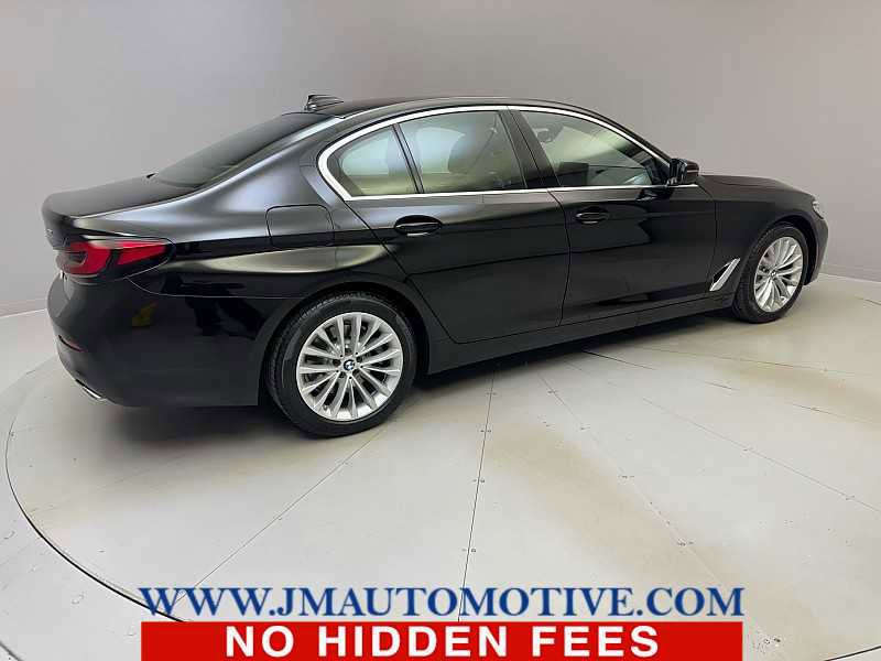 Used 2023 BMW 530i xDrive w/ Premium Package image 5