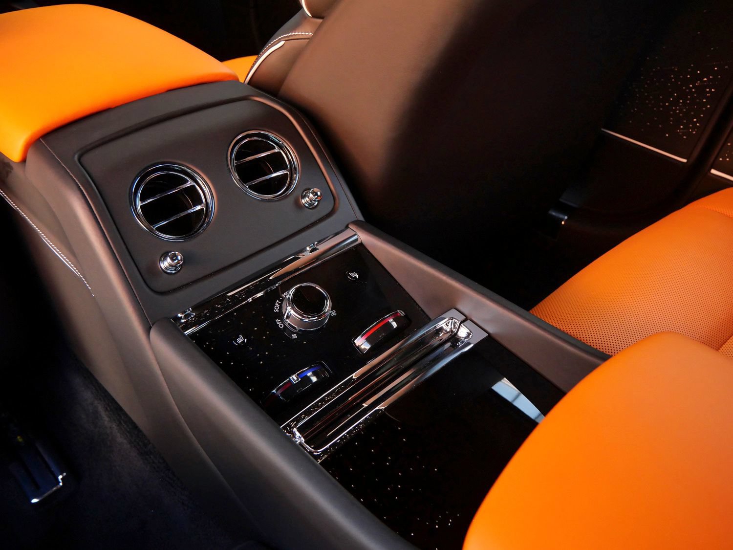 Used 2024 Rolls-Royce Spectre w/ Leather Finishing Pack AWD/4WD image 25