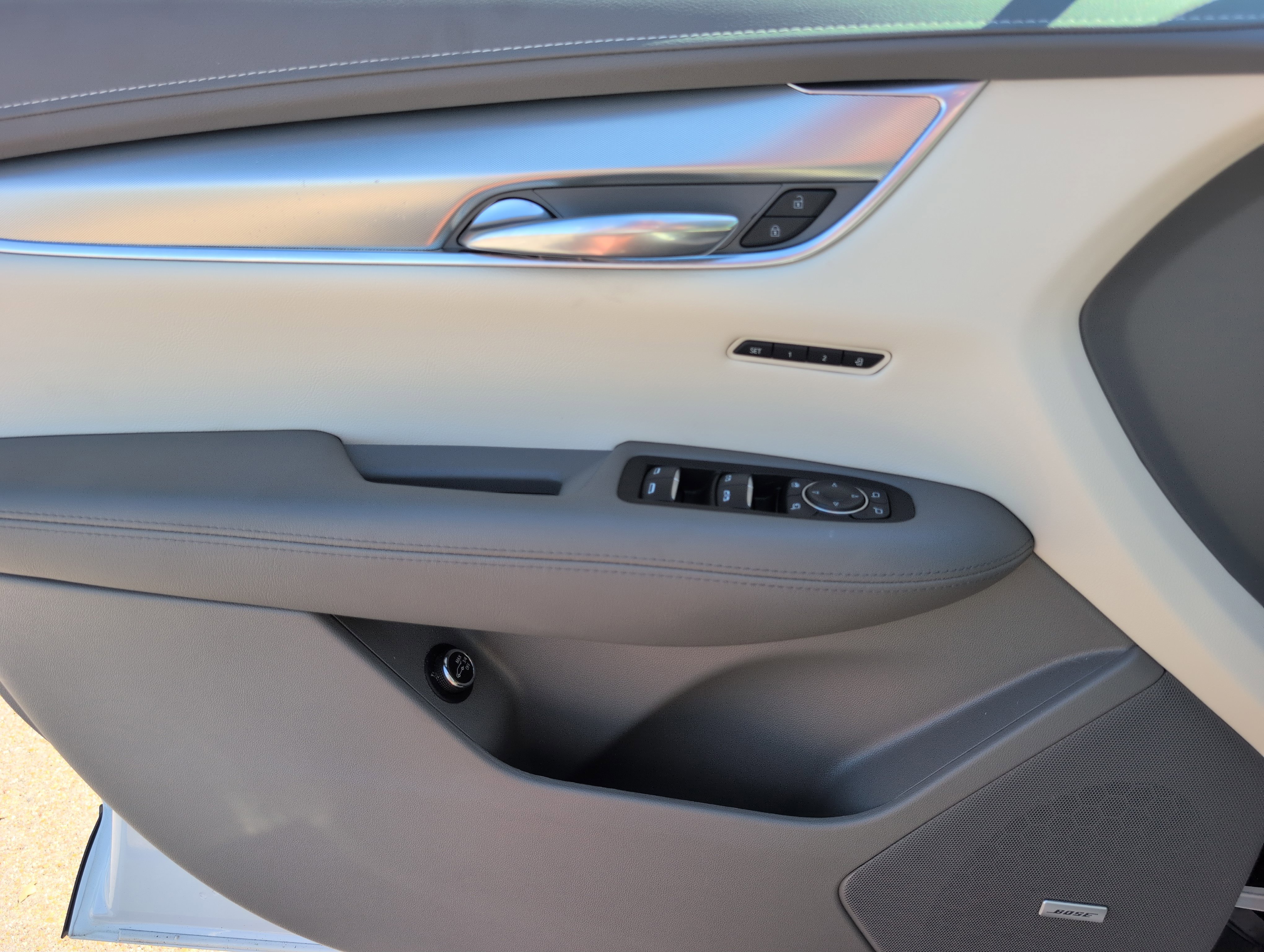 Certified 2022 Cadillac XT5 Premium Luxury FWD image 15