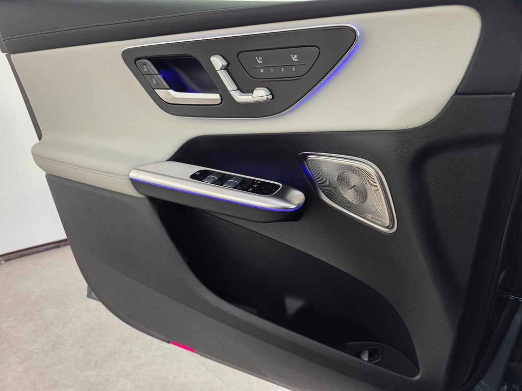 New 2026 Mercedes-Benz GLC 300 image 14