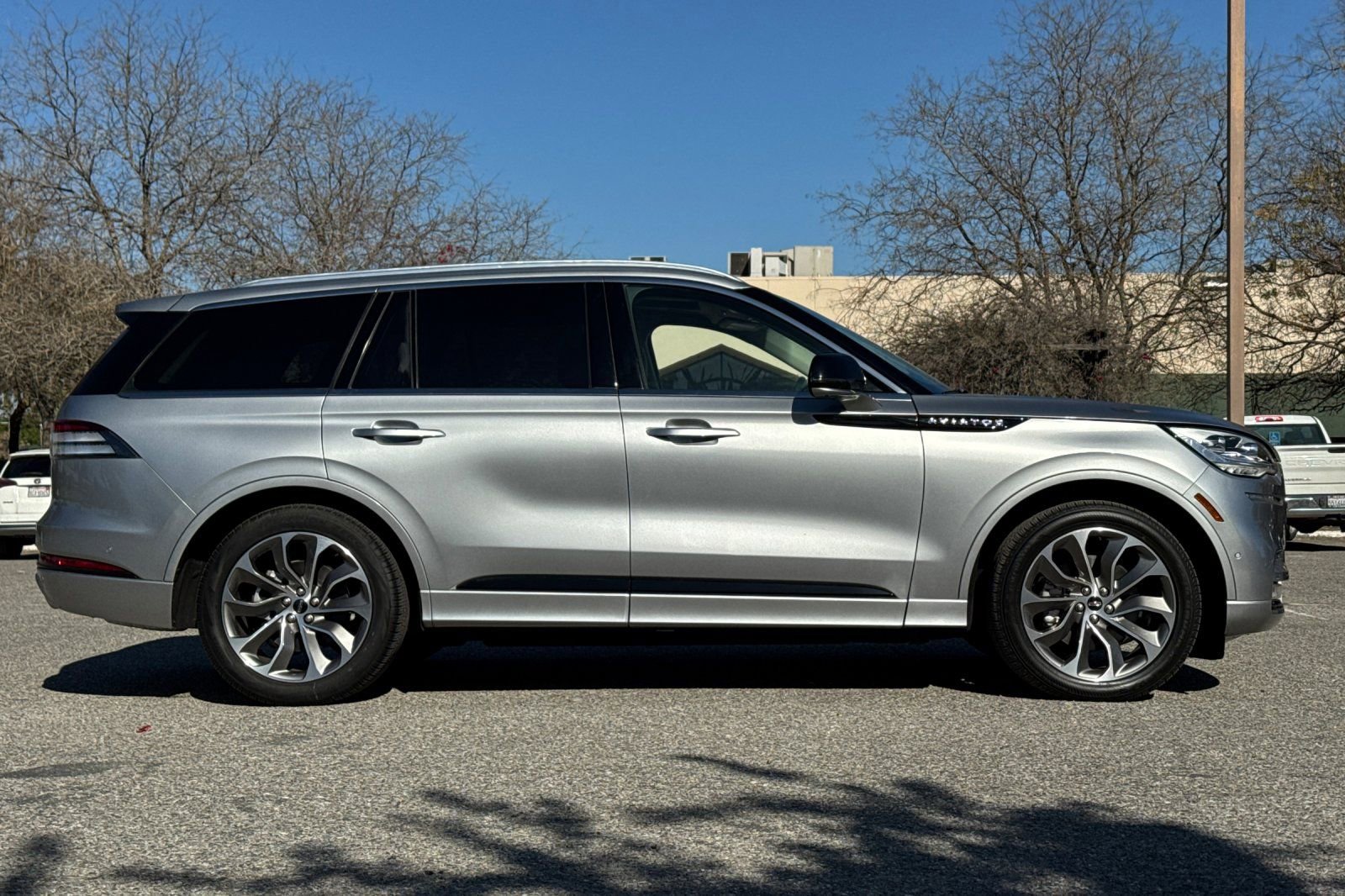 Certified 2021 Lincoln Aviator Grand Touring w/ Equipment Group 302A image 3