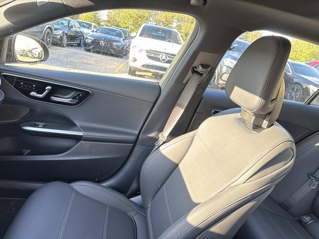 Used 2025 Mercedes-Benz C 300 Sedan image 16