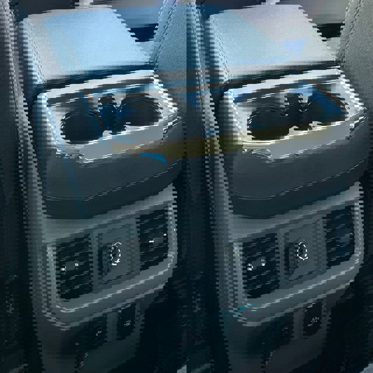 Used 2024 Ford F150 XLT w/ Equipment Group 302A MID image 25