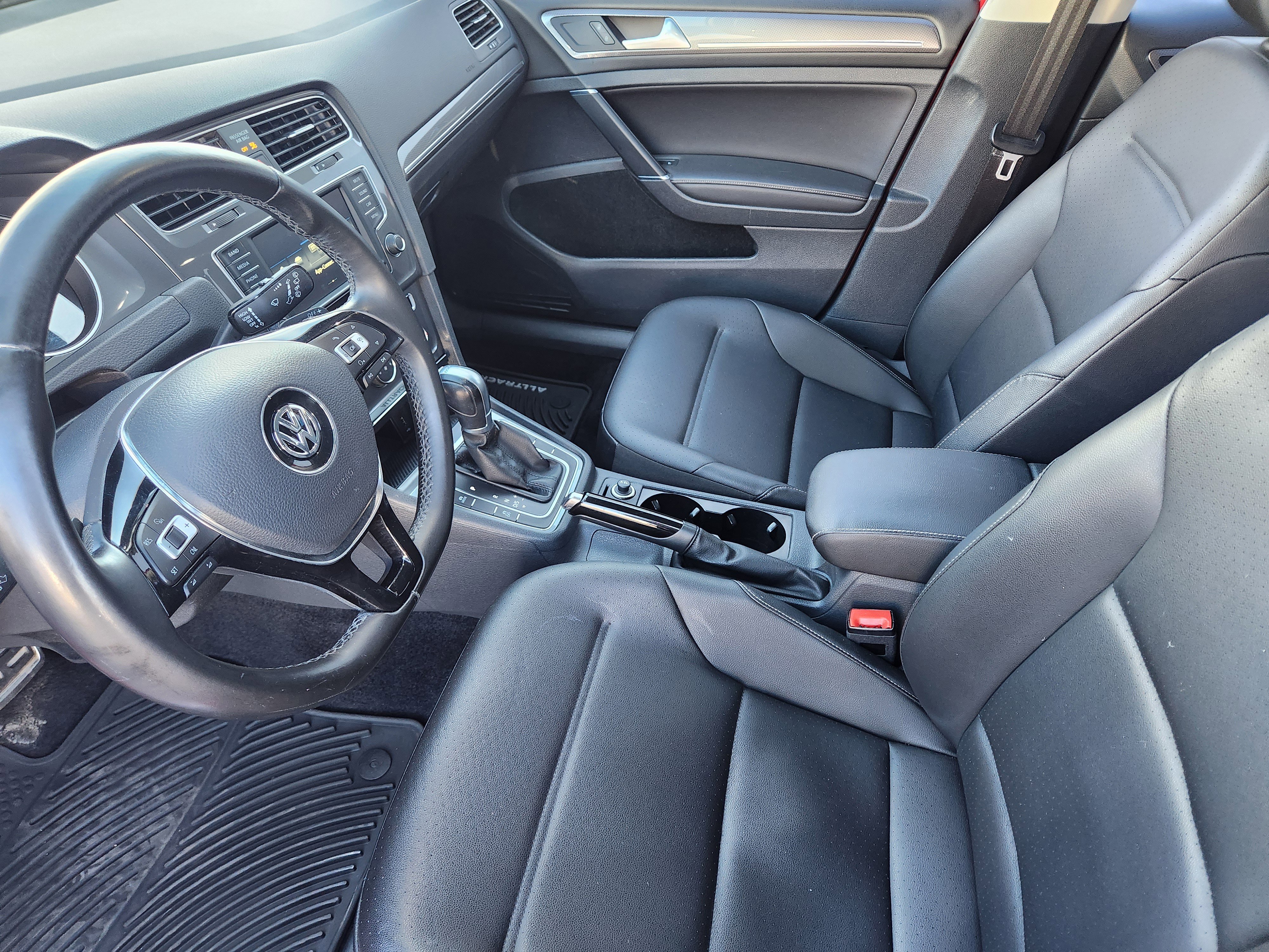 Used 2017 Volkswagen Golf Alltrack S image 20