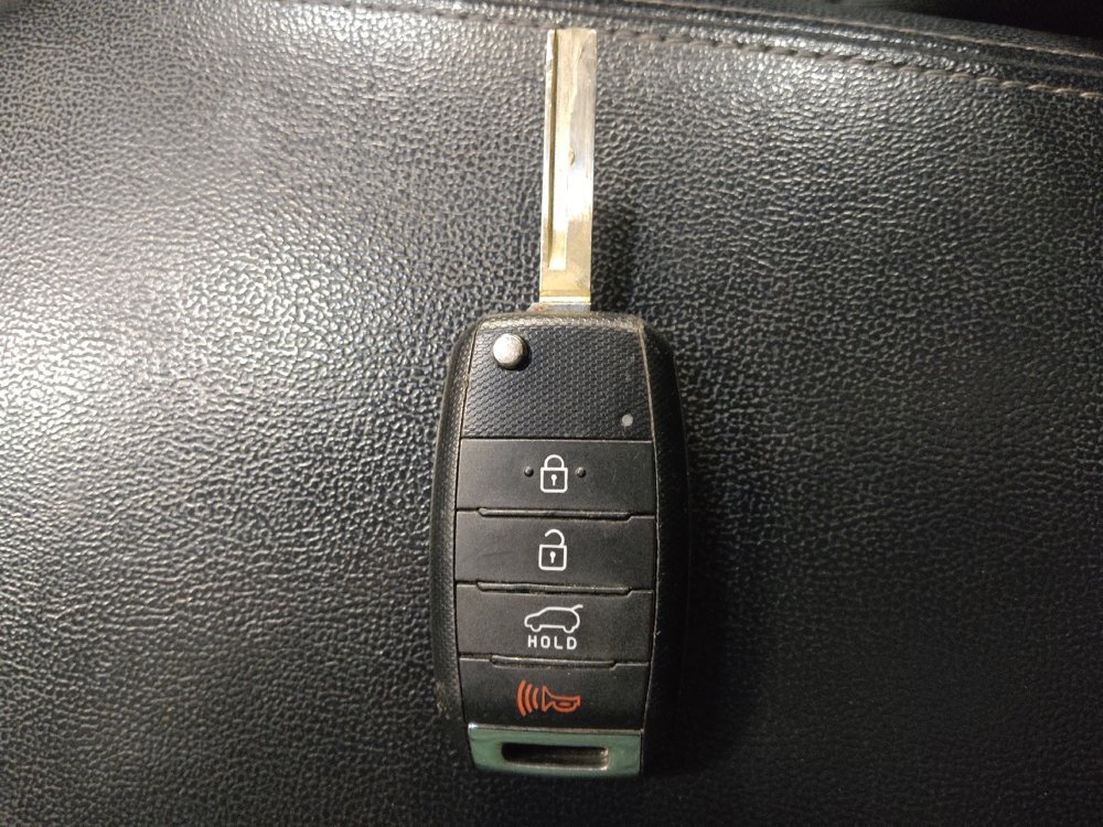 Used 2016 Kia Sorento LX image 32