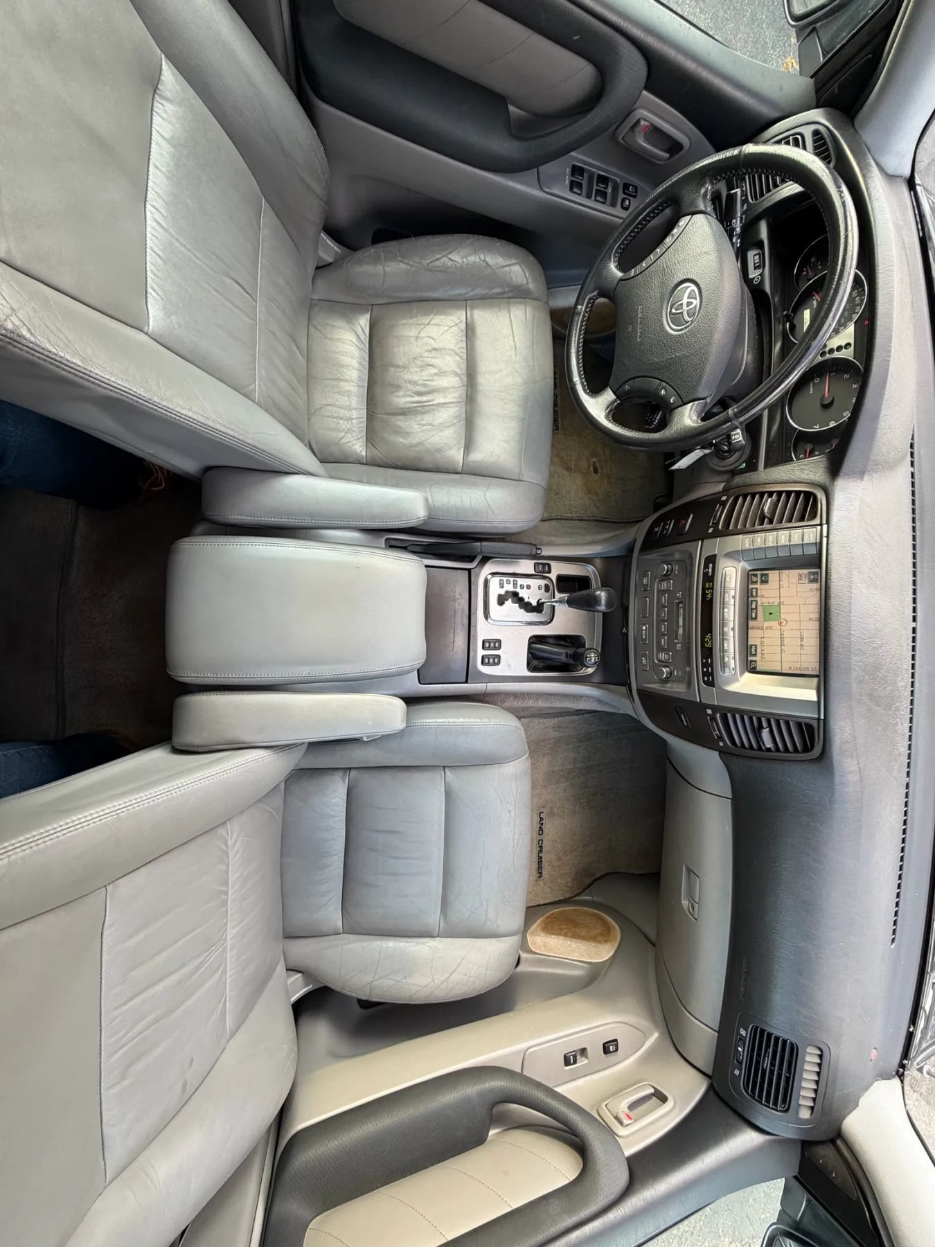 Used 2005 Toyota Land Cruiser AWD/4WD image 37