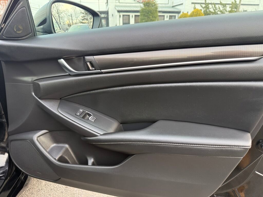 Used 2022 Honda Accord Sport image 27