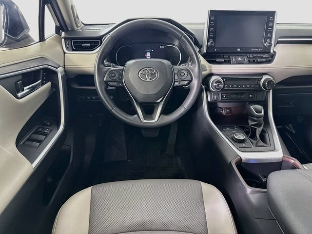 Certified 2022 Toyota RAV4 Limited w/ Limited Grade Weather Package AWD/4WD image 24