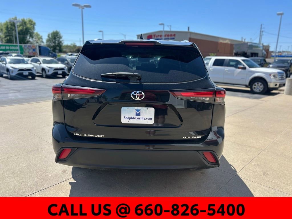 Certified 2024 Toyota Highlander XLE AWD/4WD image 11
