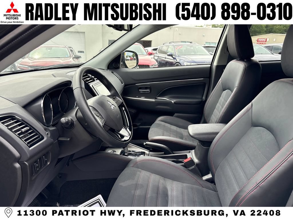 Used 2025 Mitsubishi Outlander Sport AWD image 5