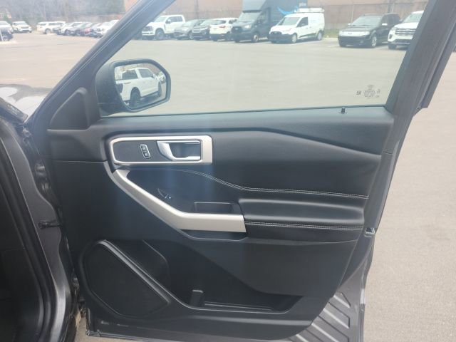 Used 2024 Ford Explorer XLT w/ Equipment Group 202A image 10