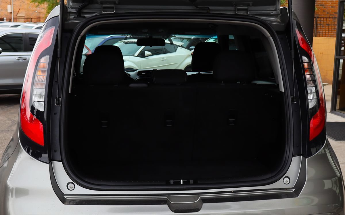 Used 2018 Kia Soul + FWD image 22