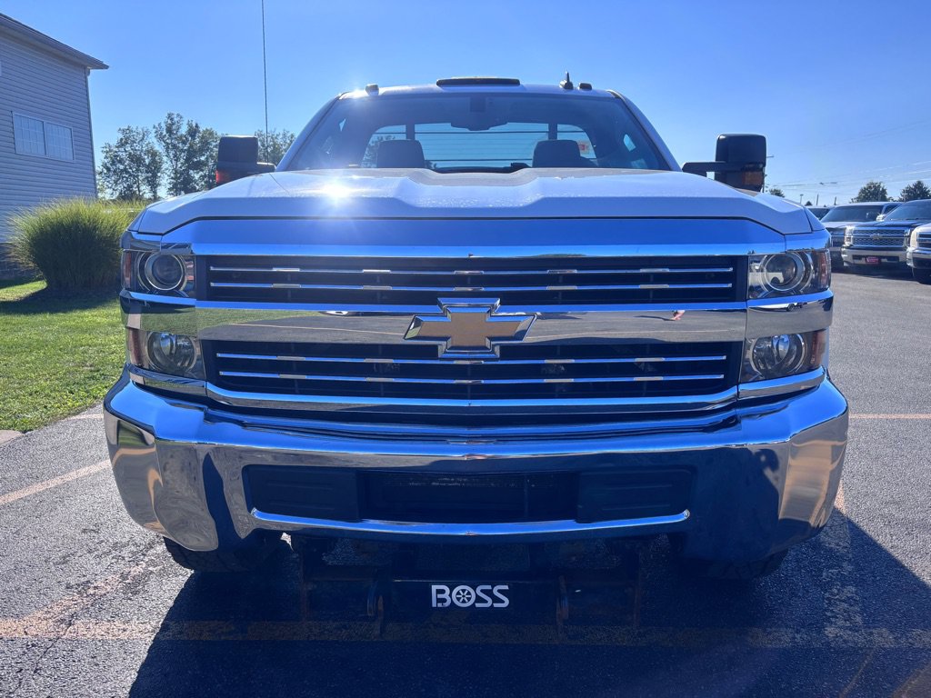 Used 2016 Chevrolet Silverado 3500 W/T w/ WT Convenience Package AWD/4WD image 3