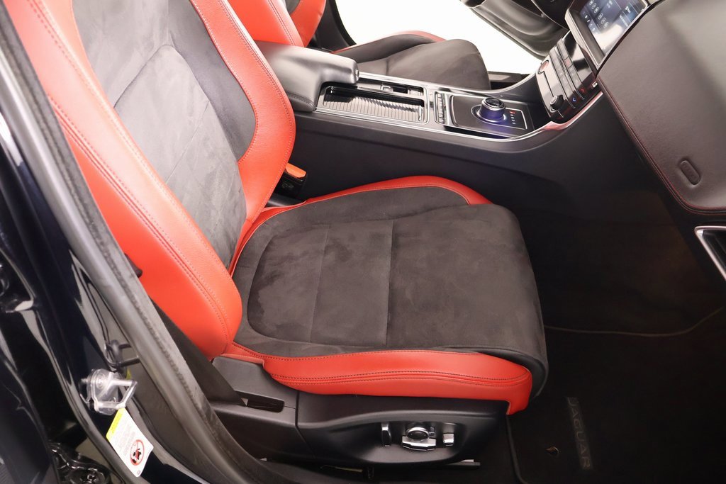 Used 2019 Jaguar XE S image 14