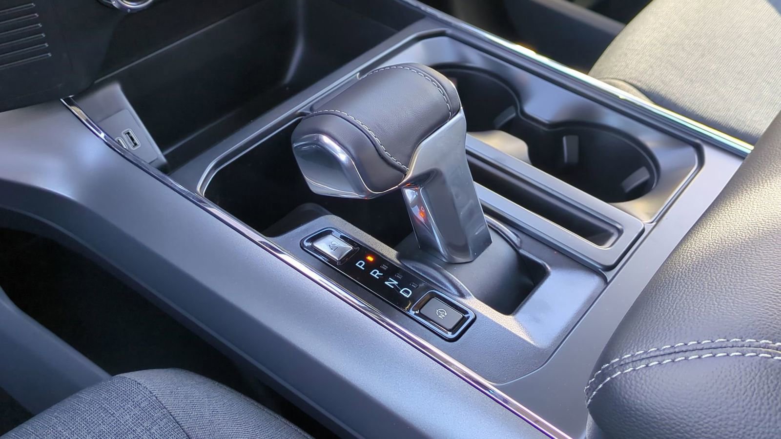 New 2025 Ford F150 Lightning XLT AWD/4WD image 32