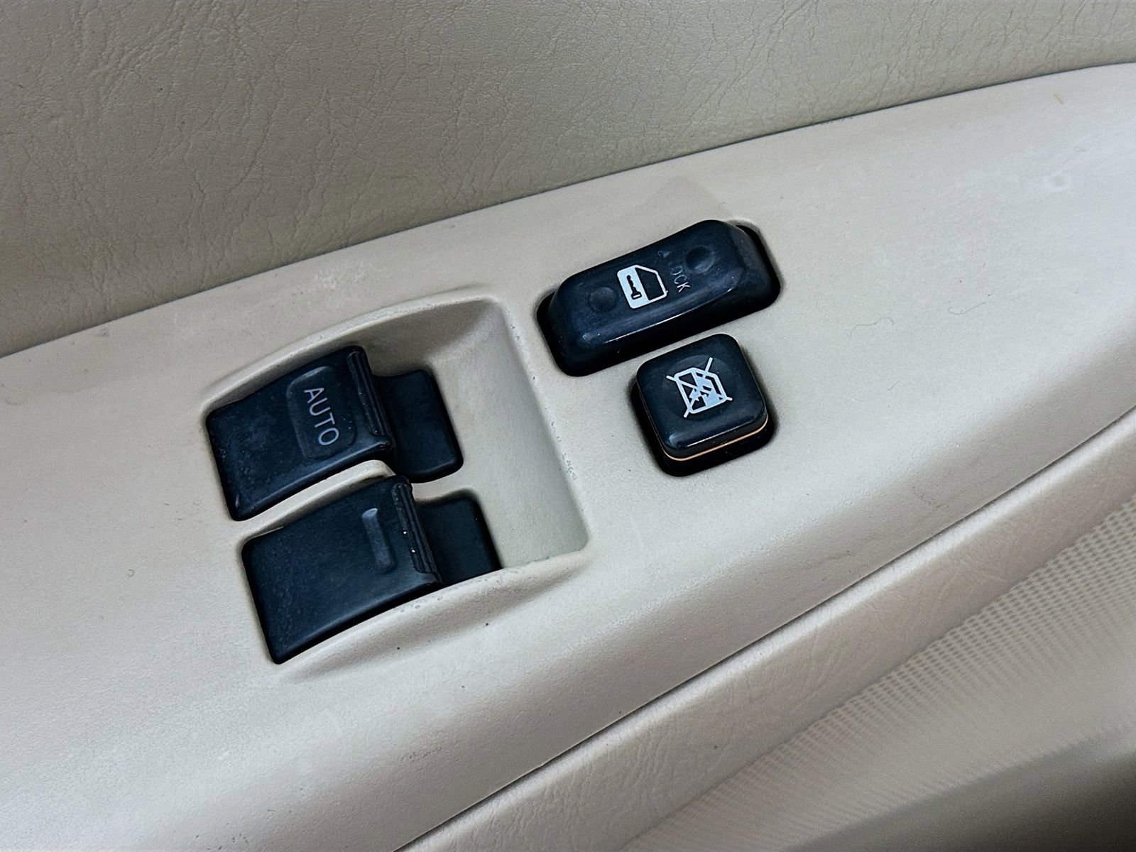 Used 2006 Toyota Solara SE image 17