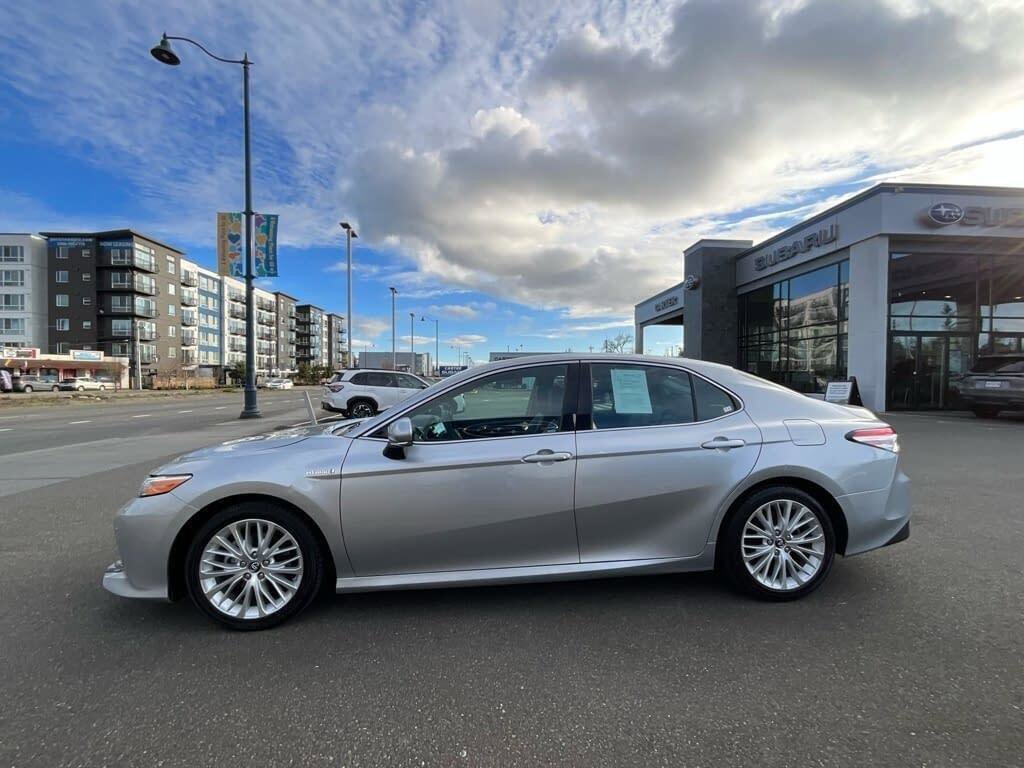 Used 2018 Toyota Camry XLE w/ Audio Package image 5
